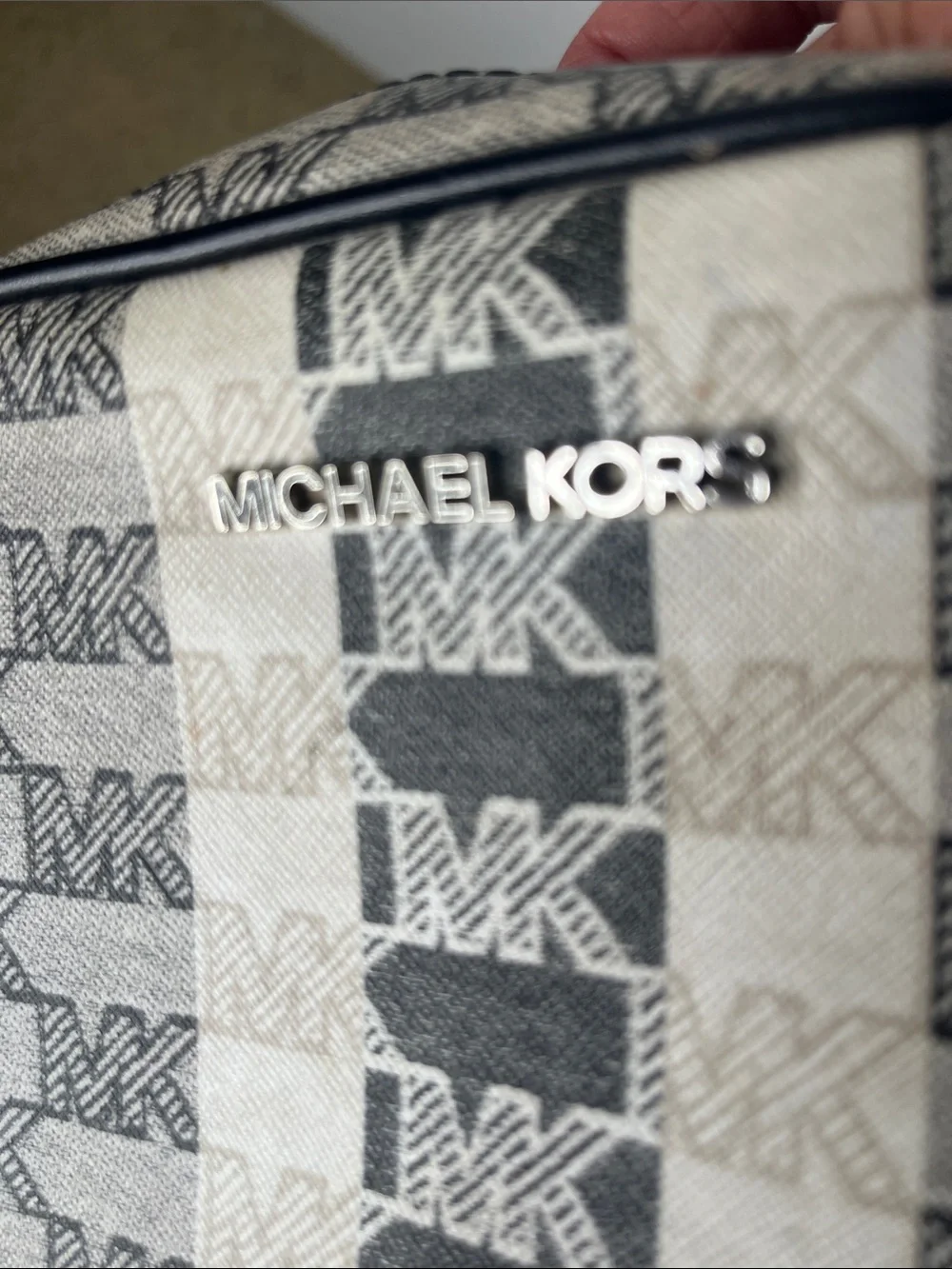 Michael Kors Jet Set Travel Crossbody - Camera Bag Black White - Picture 5 of 12